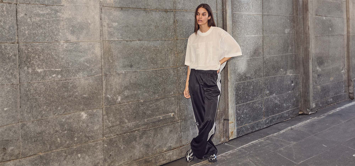 Haute L’Amitié bij Boetiek Aniek: stijlvolle damesmode met Scandinavisch design en Franse flair. Shop de nieuwste collectie nu online!