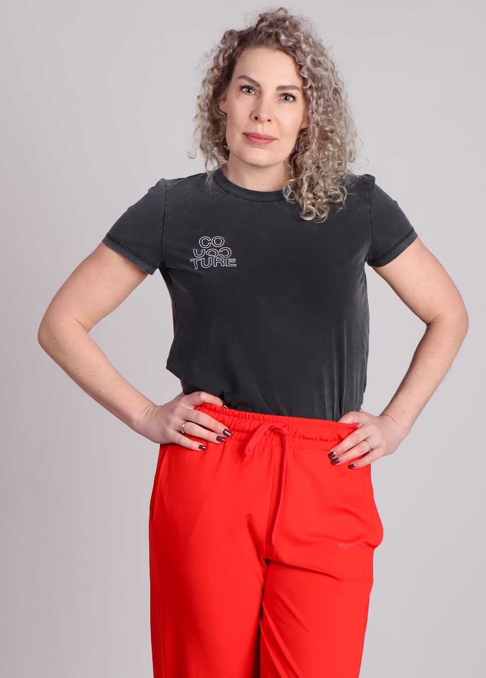 close up van de co'couture SiaraCC shirt, acid tee met logo grijs