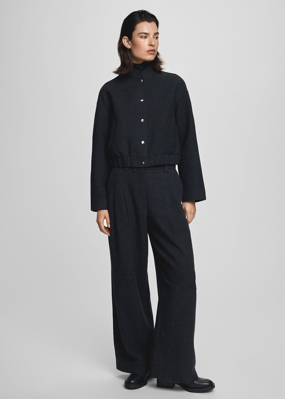 MSCH Copenhagen MSCHSeba jasje donkergrijs voorkant model met bijpassende grijze broek
