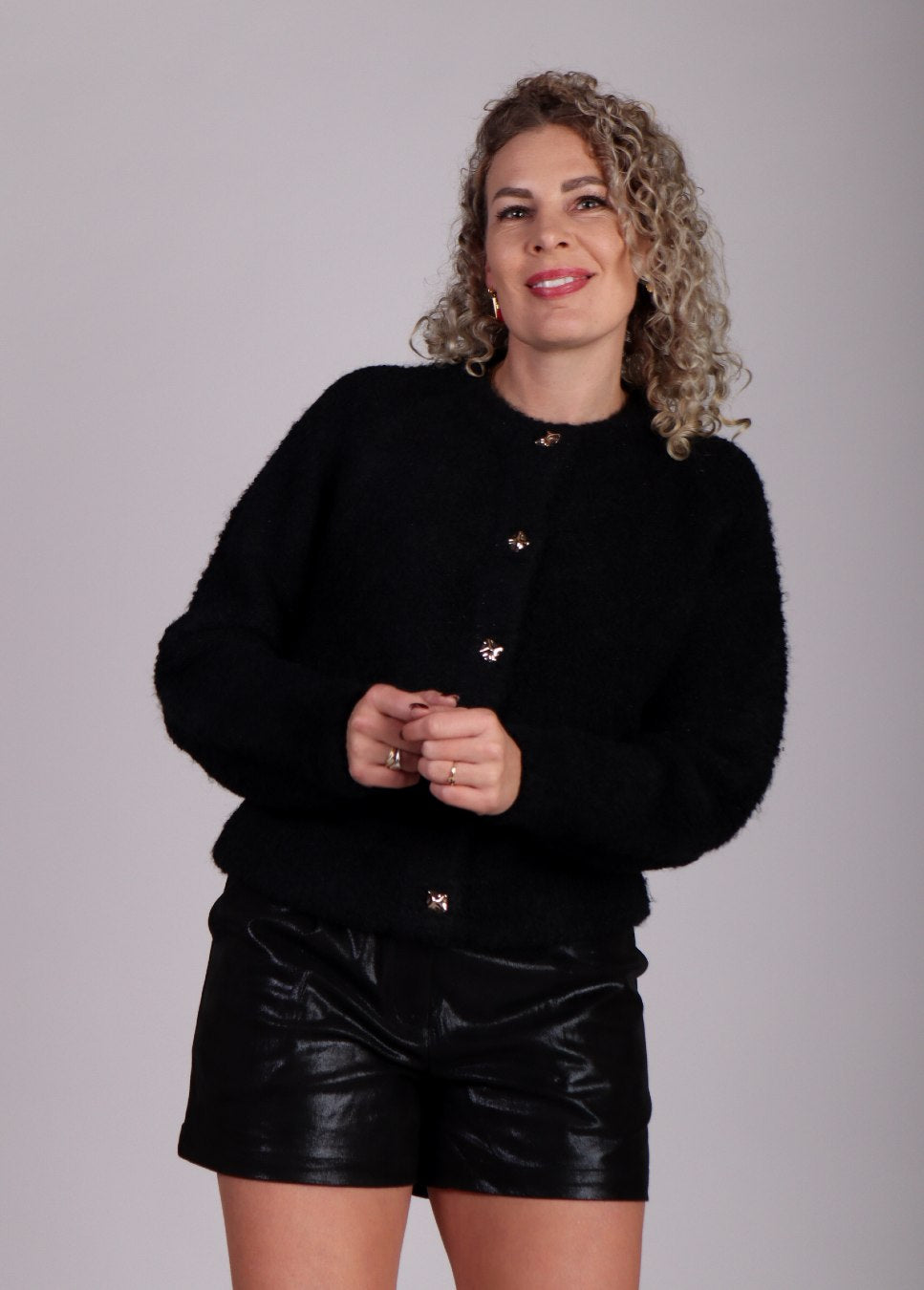 FRNCH Niki vest gebreid met gouden knopen zwart