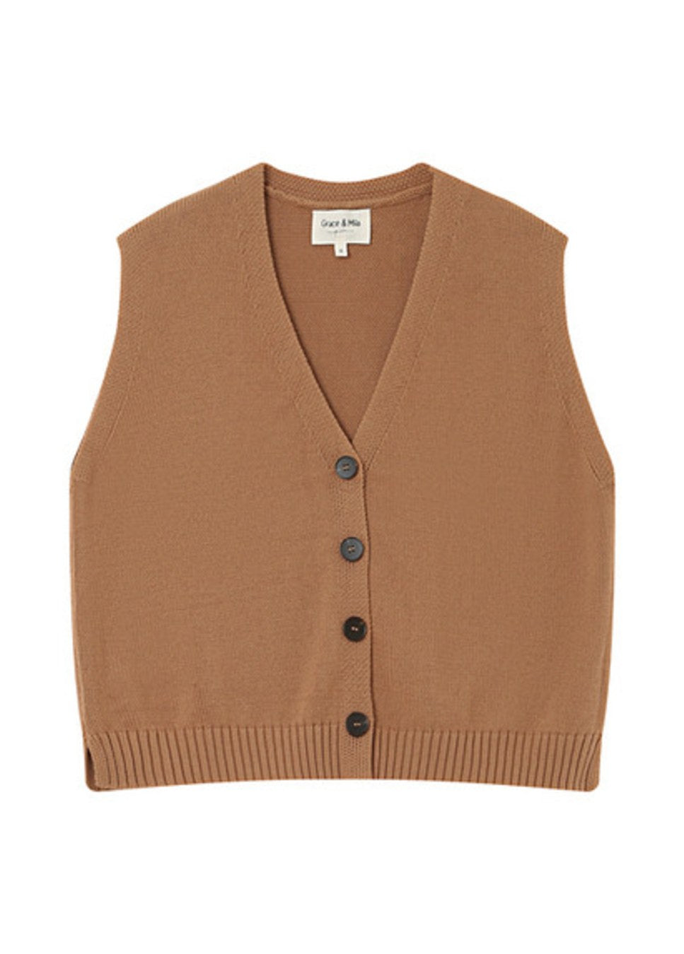 product foto voorkant van het grace en mila pancake gilet in de kleur camel met  knopen en fijn gebreide structuur. 