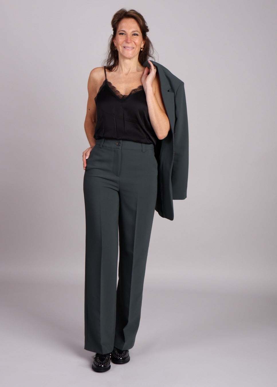 Groene modstrom blazer dames gale staand voorkant hangend